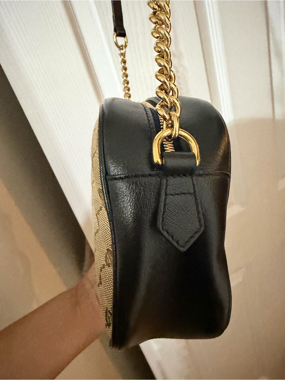 Gucci Beige GG Canvas Crossbody with Black Trim and Gold Double G - Picture 4 of 9